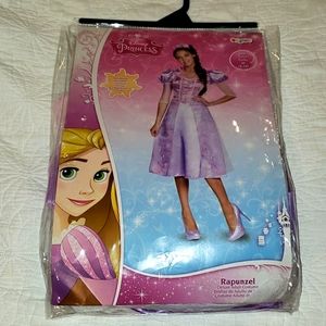 NWT Adult Disney Princess Disguise Repunzel Costume New, Size M 8-10 Adult Woman